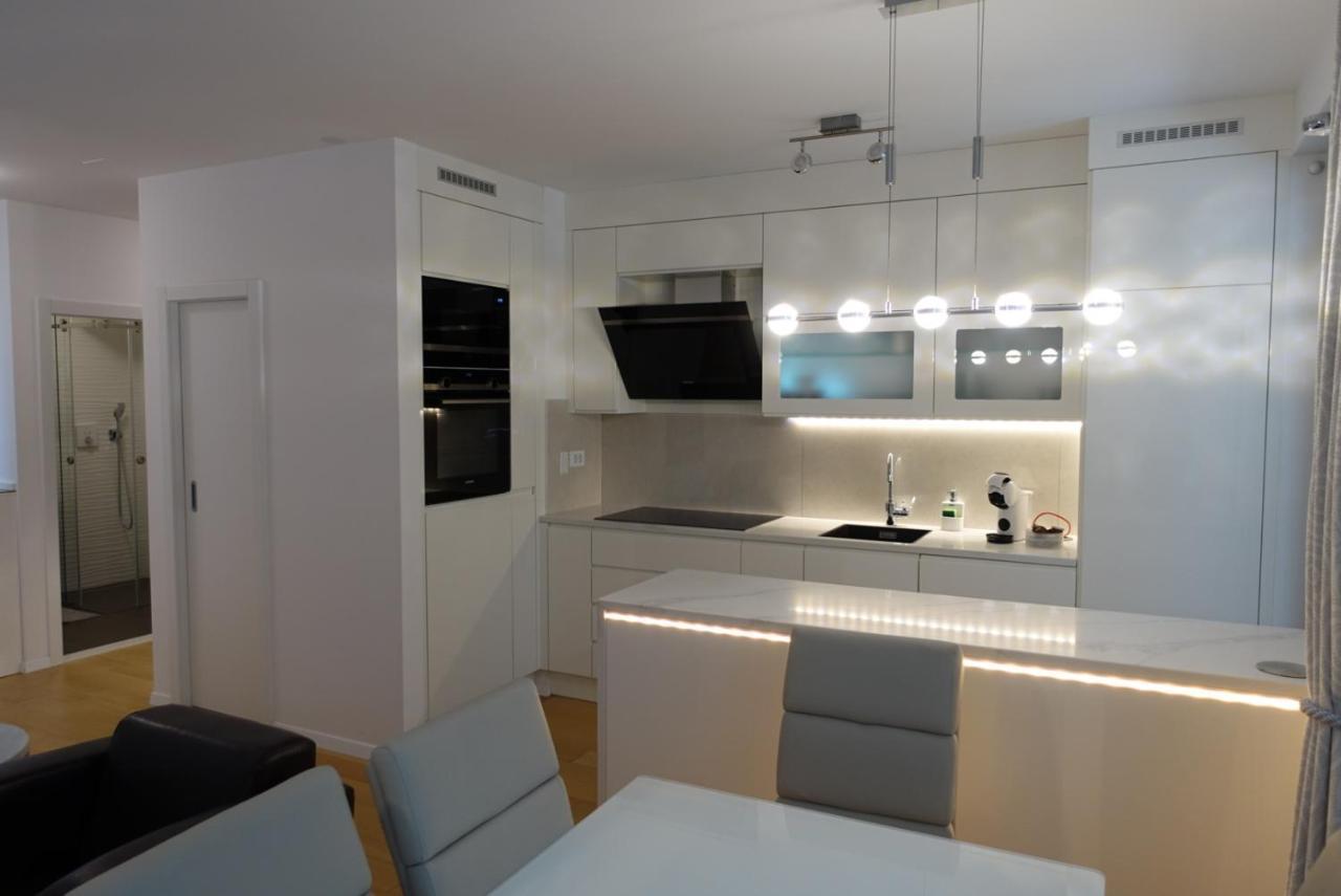 Euphoria Luxury Apartment Split Exterior photo